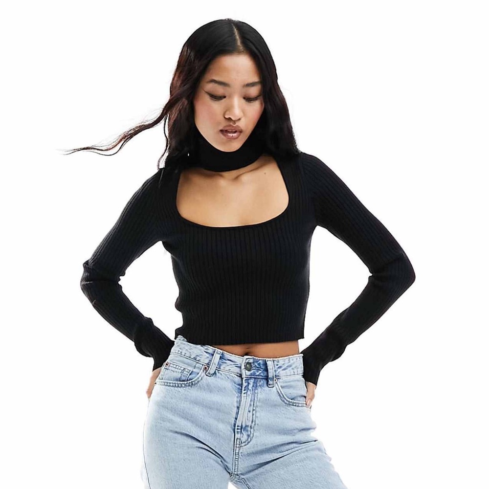 BERSHKA Sweater